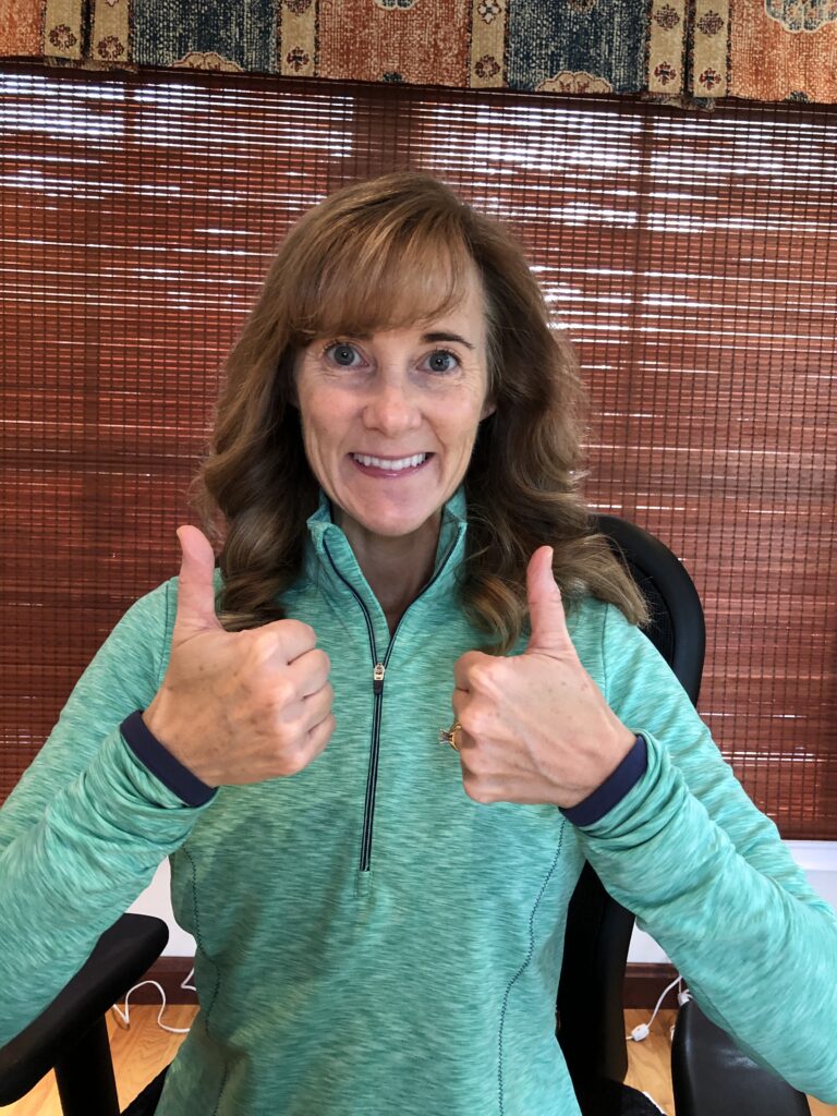 Seana with thumbs up, choose an affirmation for the year.